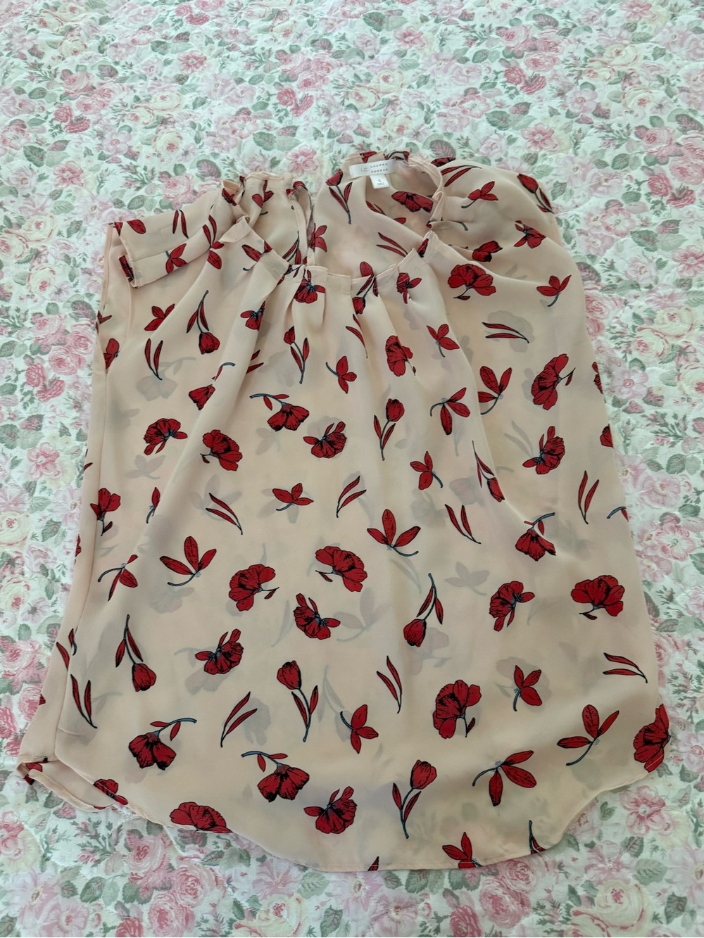 🎀Lauren Conrad cap sleeve floral blouse sleeveless lightweight flouncy  EUC